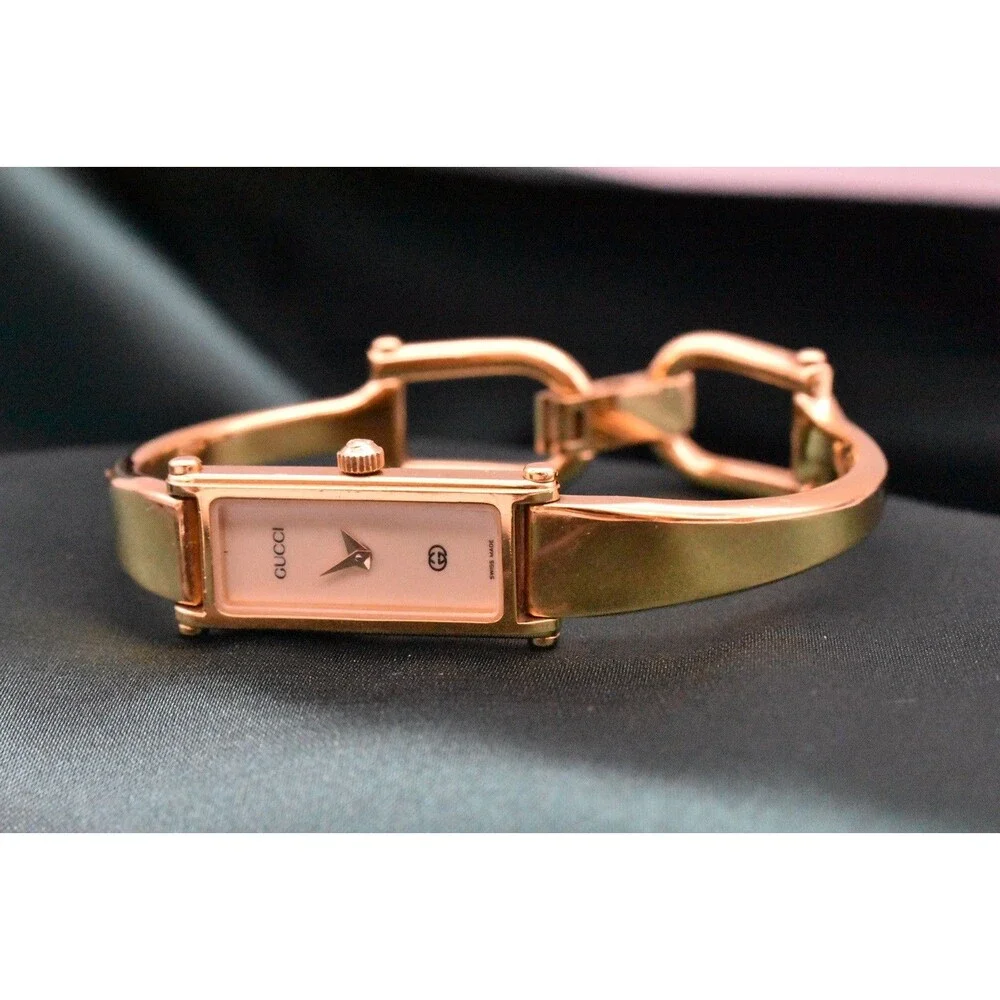 Vintage Gucci 1500L Ladies Gold Tone Bangle Watch Cream Dial Swiss Quartz